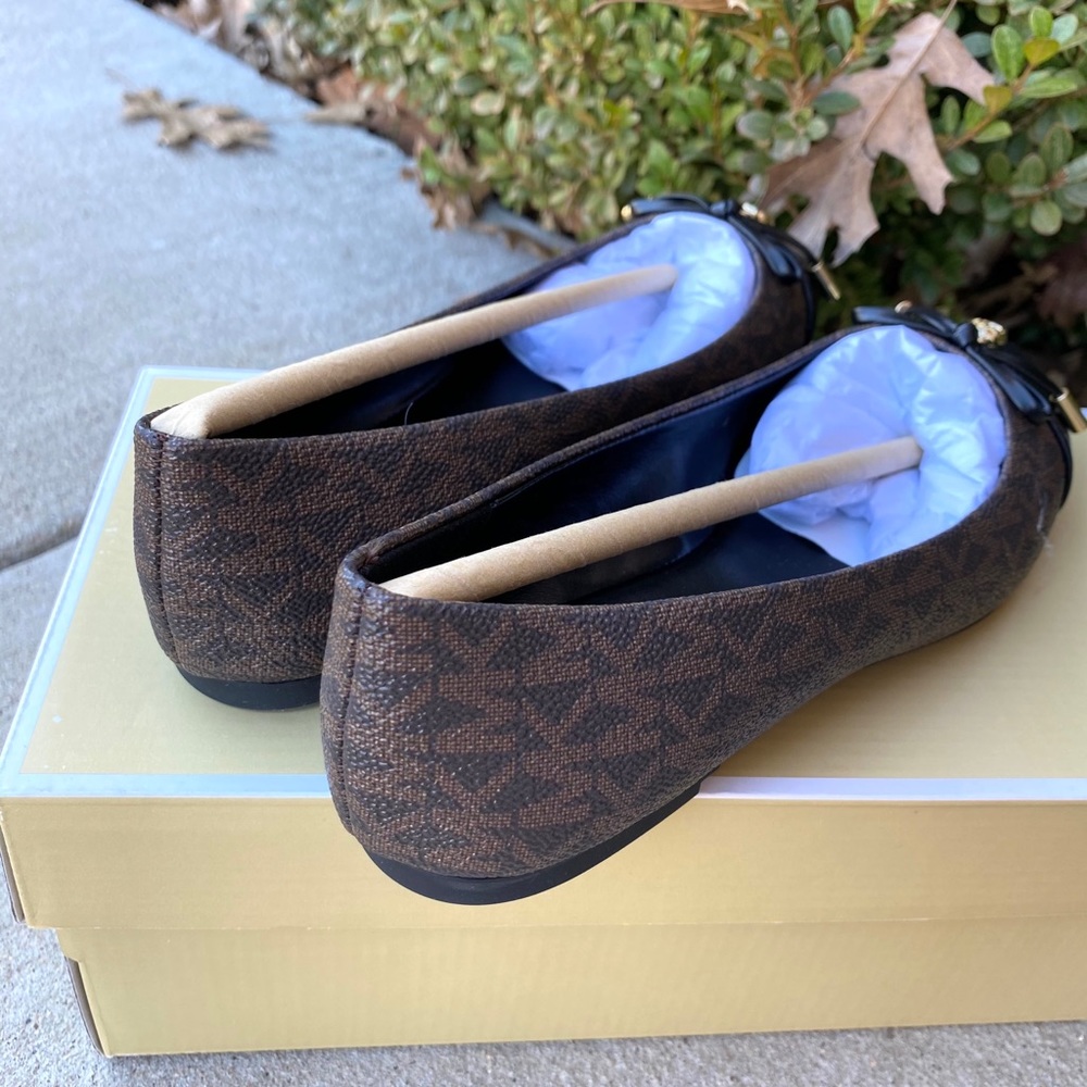 Michael Kors Flat Shoes - Picture 3 of 4